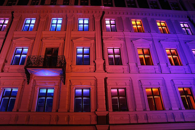 Архитектурный мощный прожектор RGB+W свечения 